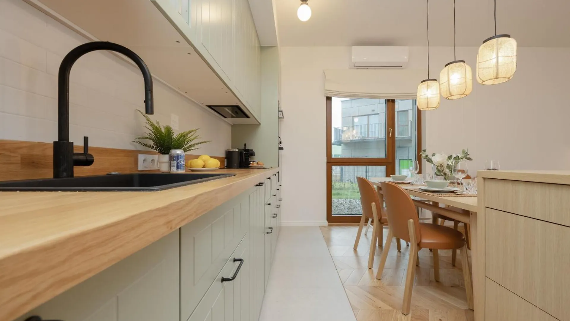 Lux Pastel Oasis Family Apartment With Parking & Gym By Renters Prestige Warsaw