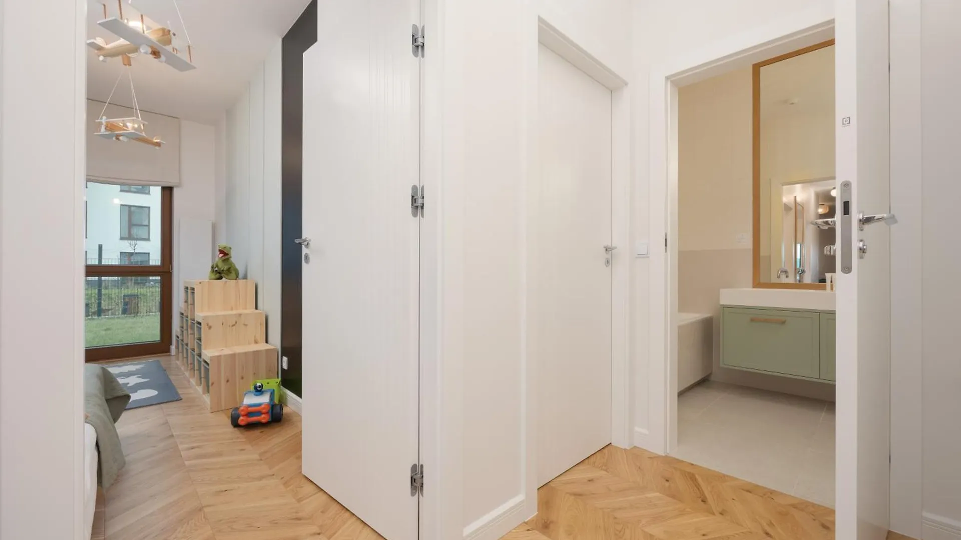 Lux Pastel Oasis Family Apartment With Parking & Gym By Renters Prestige Warsaw Poland