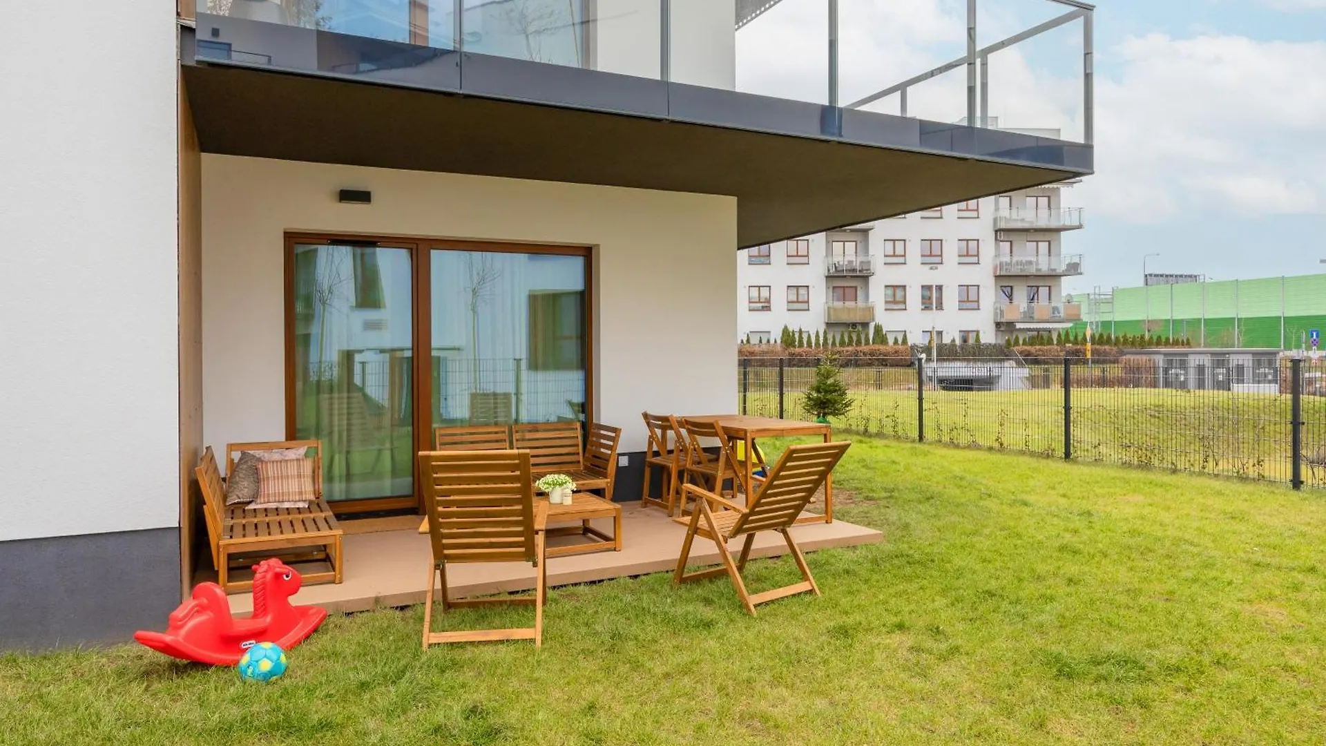 Lux Pastel Oasis Family Apartment With Parking & Gym By Renters Prestige Warsaw